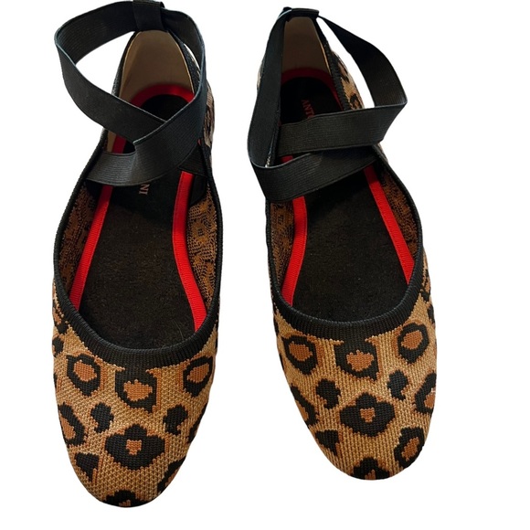ANTONIO MELANI Shoes - Antonio Melani Shoes.flats 
Size 8M